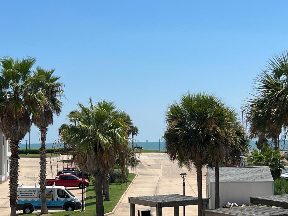Front And Ocean Views At Casa Del Mar Сasa de vacaciones Galveston